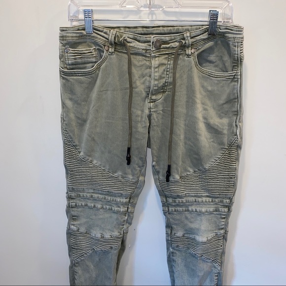 Pants - Picture 2 of 4